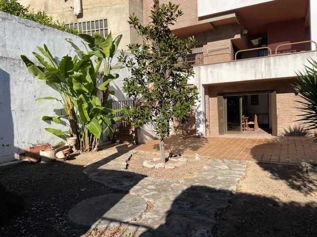 Una residencia exclusiva con terrazas panorámicas en un paraíso natural. — 49