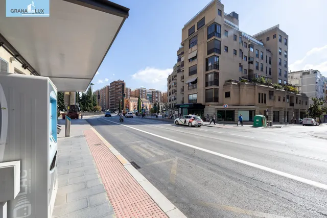 Piso y cochera en venta junto Acera de Darro. — 46