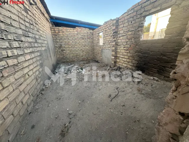 Finca Rústica con Nave, Invernaderos, Pozo y Luz Propia en L - foto 4