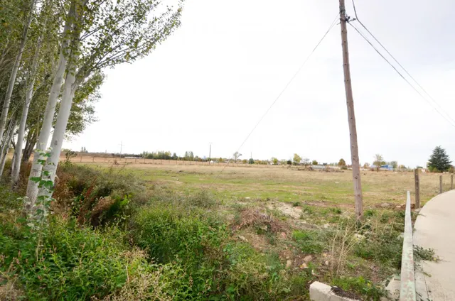 Urbis te ofrece parcela en venta cerca del Camping Regio en Santa Marta de Tormes — 3