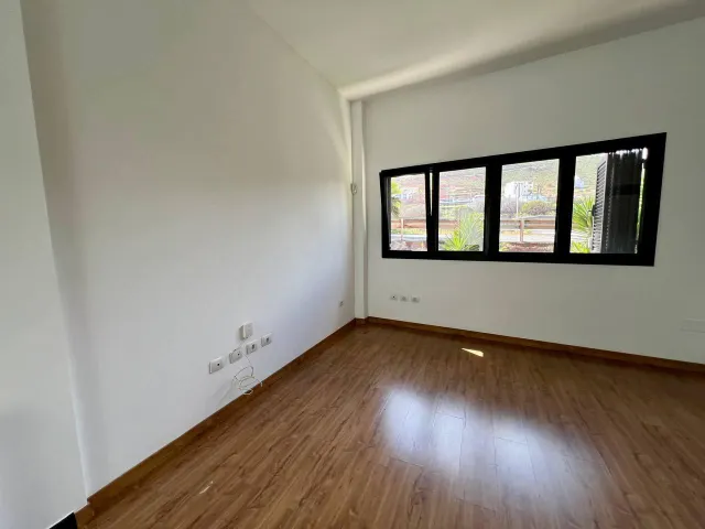 Casa familiar de tres plantas en Costa Ayala – Las Palmas de Gran Canaria — 39