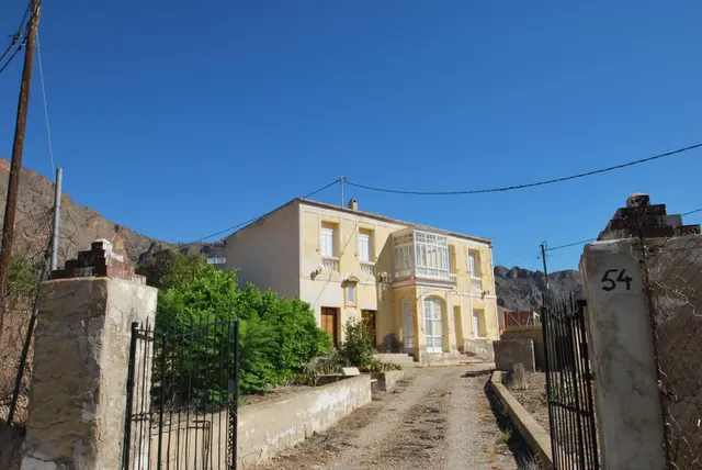 Finca 12.000m con terreno urbanizable — 2