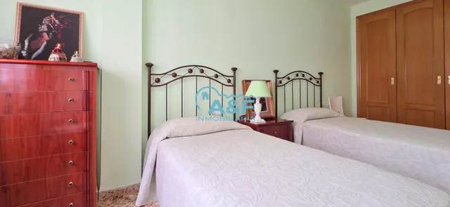 ¡Apartamento en venta en Oropesa del Mar, a pocos metros del mar! — 28