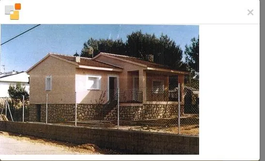 Chalet independiente de una sola planta con parcela llana de 955 m2 en una de las mejores zonas de la urbanización Nueva Sierra. — 30