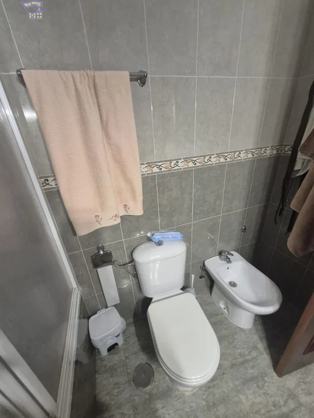 SE VENDE CASA EN ZONA DE LA JUNTA DE LOS RÍOS — 17