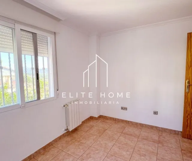 Una villa para disfrutar en familia en exclusiva urbanización y con el mediterráneo como horizonte — 46