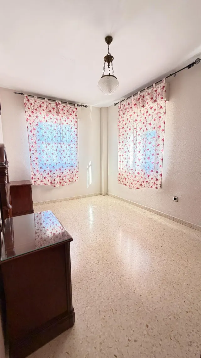 Piso de 3 dormitorios con trastero en zona Los Ratones | Los Palacios — 18