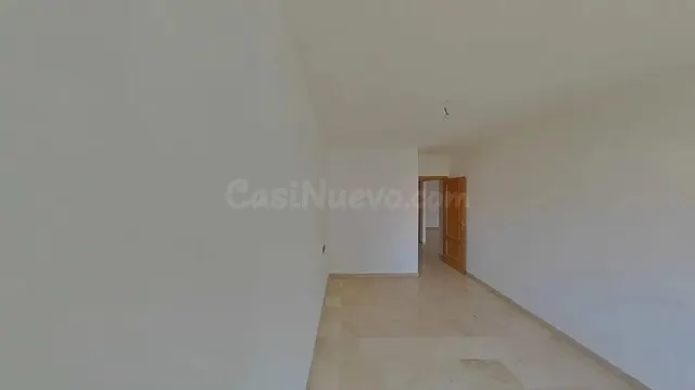 Amplio y Moderno Piso en el Corazón de Armilla — 4