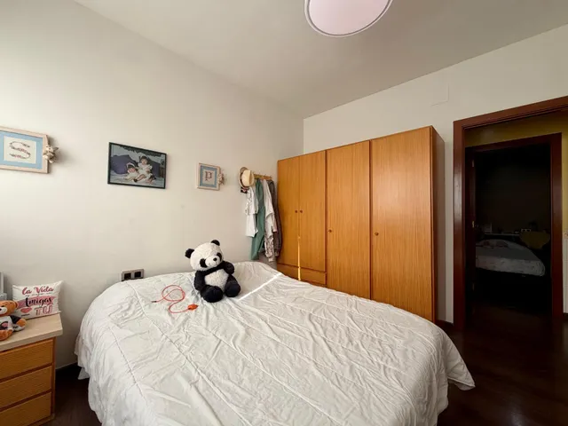 Luminoso piso de 3 dormitorios con suite junto a la plaza Vallès, en el corazón de Sabadell — 20