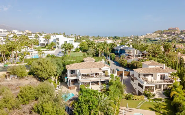 Chalet 5 habitaciones 356m² en venta - Marbella - foto 3