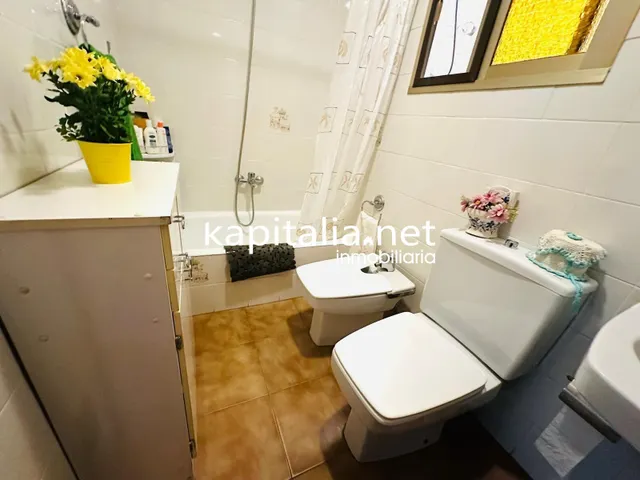 Amplia casa a la venta en Font de la Figuera (Valencia) — 29