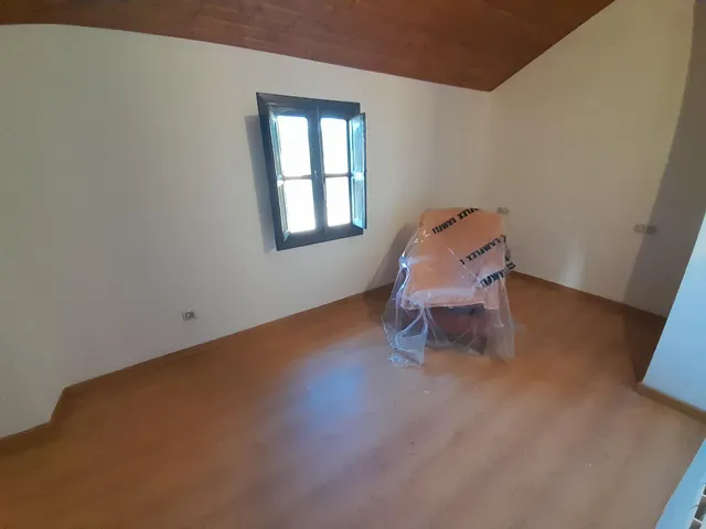 CASA ESTILO RUSTICO CON JARDIN EN CANEDO. EL BIERZO — 26
