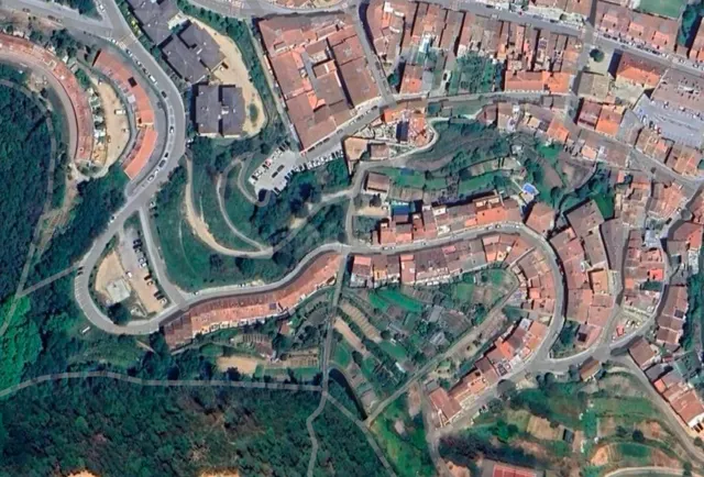 3 TERRENOS URBANOS CONTIGUOS EDIFICABLES EN VENTA EN ARBÚCIE - foto 2