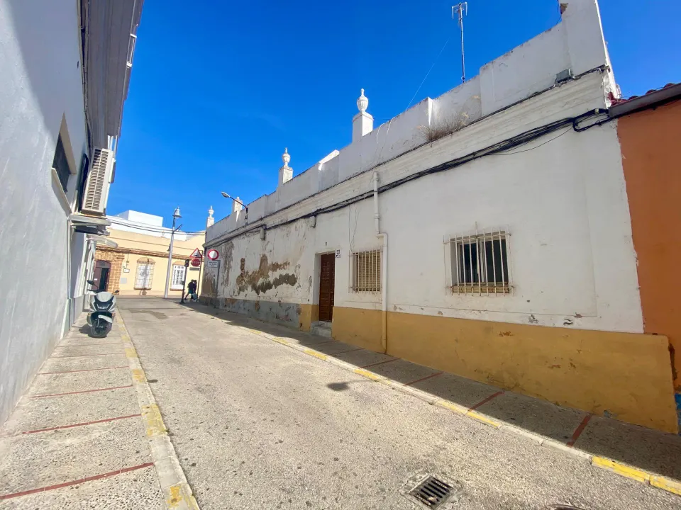 Crea la casa que siempre has imaginado en una ubicación privilegiada