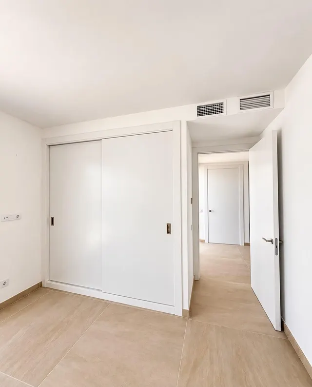 Ático de lujo con piscina infinity privada en Estepona, a 1 km de la playa — 10