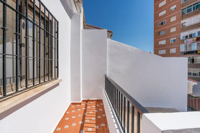 CASA ADOSADA EN MOTRIL — 26