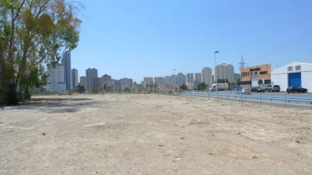 Terreno industrial en venta - Cala de Finestrat