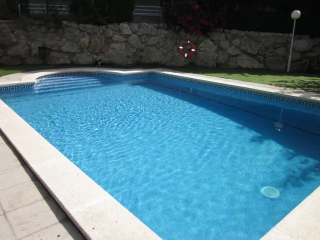 Apartamento a 50 mts de La Playa Cala Crancs 2 habitaciones piscina y parking — 9