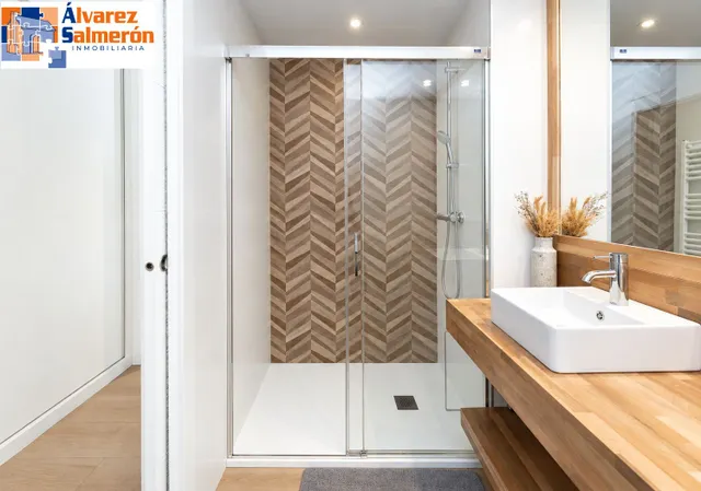 ✨ EXCLUSIVA VIVIENDA REFORMADA EN PLAZA MARIANA PINEDA — 33