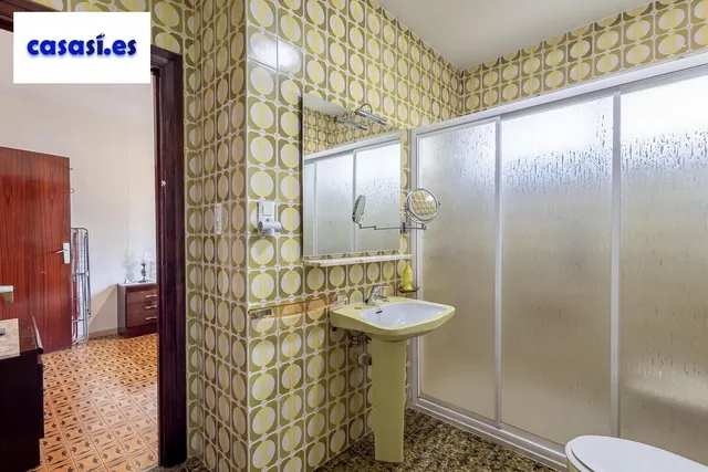 Gran casa con parcela y piscina en Cájar — 17