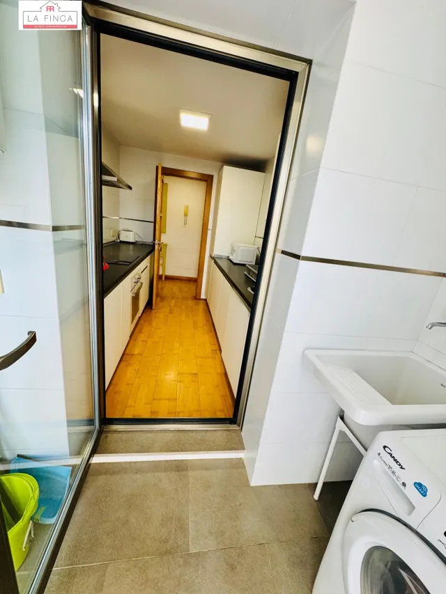 VIVIENDA 2 DORMITORIOS GARAJE Y TRASTERO CERCA DEL CENTRO — 17