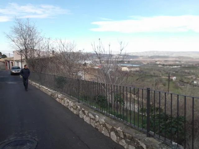Terreno urbano en Biar, en la ladera del Castillo-PROMOCIÓN DE ADOSADOS!! — 6