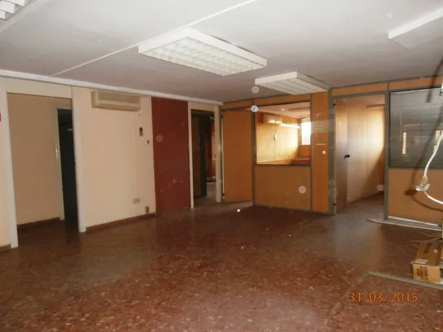 AMPLIO  Y CENTRICO ENTRESUELO CON ACCESO INDEPENDIENTE CON SALA DE GRABACION INSONORIZADA — 2