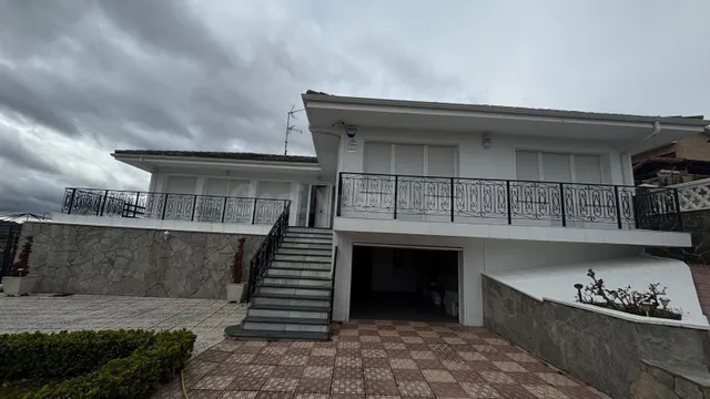 SE VENDE CHALET INDEPENDIENTE EN MEDINA DE POMAR-BURGOS. - foto 3