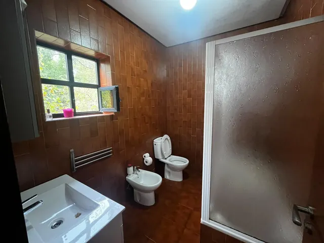 SE ALQUILA CASA EN SAN CIBRAO DAS VIÑAS — 23