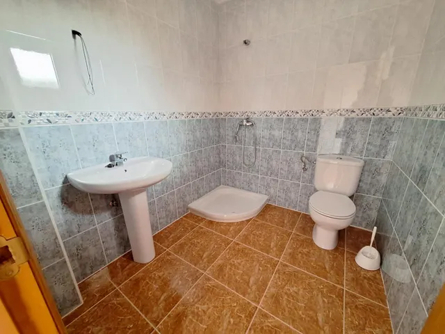 Oportunidad: Bungalow de esquina, a estrenar, en Pinoso | 4 dormitorios, 2 baños y garaje — 13