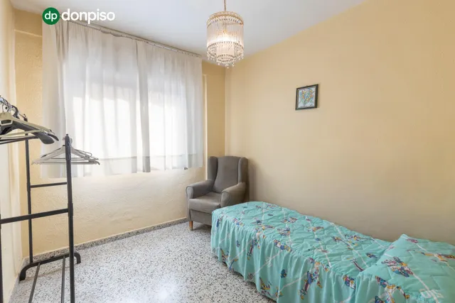 Piso 3 habitaciones en Calle Santa Margarita, junto Cmno. Bajo de Huétor — 17