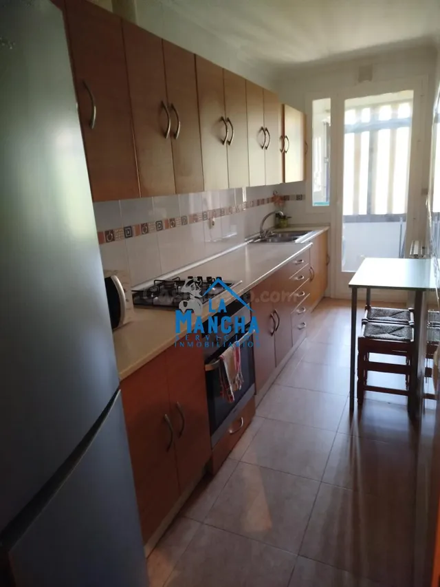 *280.000€* INMOBILIARIA LA MANCHA VENDE PISO EN ZONA UNIVERS - foto 3
