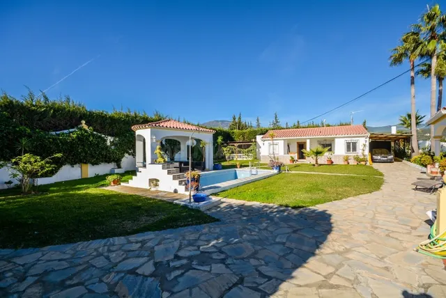 Chalet 8 habitaciones 503m² en venta - Costa Del Sol - foto 3