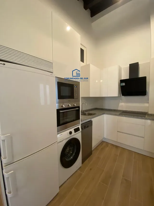 Moderno Piso Reformado en el centro de Cádiz — 17