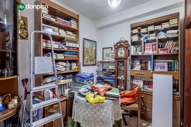 Piso de gran tamaño con múltiples posibilidades en  Peligros — 15