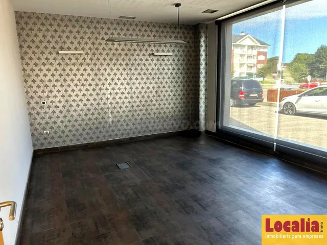 Local en alquiler en Reocín – bajo de 200 m² — 6
