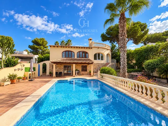 Villa mediterranea · vistas al mar y doble parcela en javea — 14