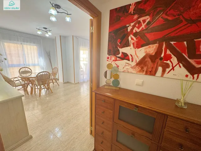 ALQUILER DE HABITACIÓN PARA ESTUDIANTE, IDEAL PARA UNIVERSITARIO DE MEDICINA Y CIENCIAS DE LA SALUD — 28