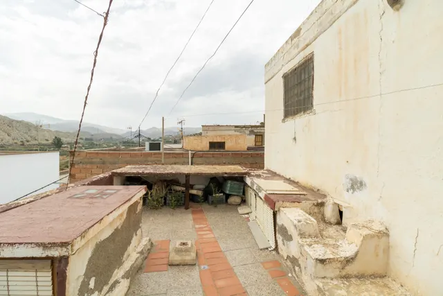 ENCANTADORA CASA EN ALHABIA — 38