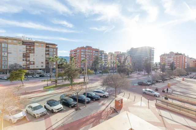 ¡VIVE EN RONDA SUR, EN UNA DE LAS ZONAS MÁS CÓMODAS Y DEMAND
