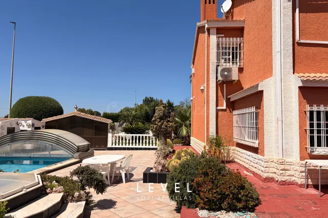 Exclusiva vivienda independiente con piscina y jacuzzi en Sa - foto 3