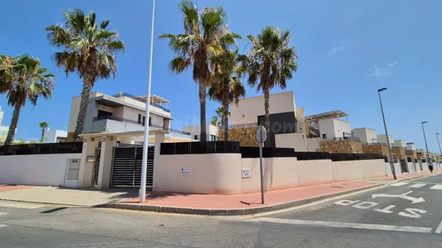 Villa 4 habitaciones 205m² en venta - Torreblanca — 2