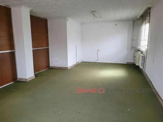 Local en alquiler en O Porriño – 98 m2, excelente ubicación - foto 2