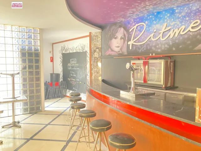 ALQUILER DE CAFETERIA PUB EN SOLLANA (VALENCIA) — 3
