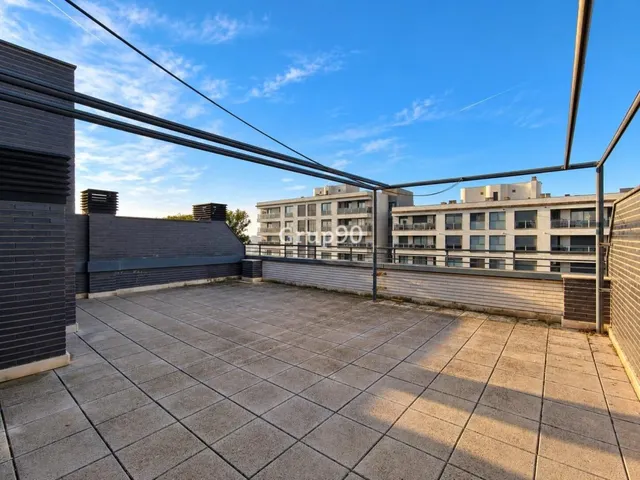 Exclusivo ático tríplex con gran terraza de 79 m2, 4 balcones y zona comunitaria con 2 piscinas y pista de pádel en cappont — 3