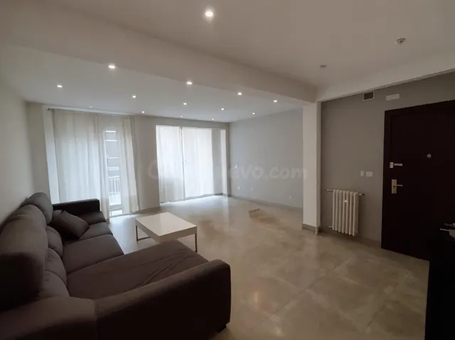 Amplio y Céntrico Piso de Oportunidad en el Corazón de la Ci - foto 3