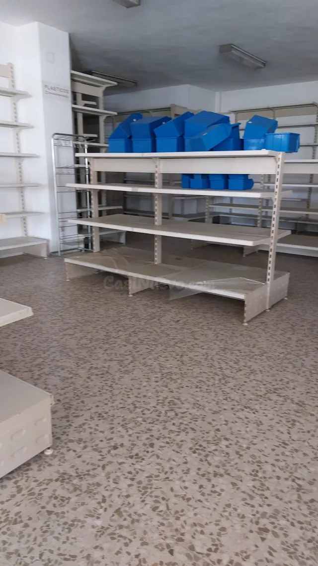 Local comercial 680m² en venta - Costa Del Sol