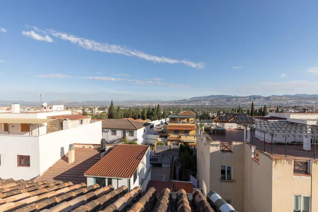 Casa adosada con terraza, vistas a Granada y Sierra Nevada, garaje y sótano — 33