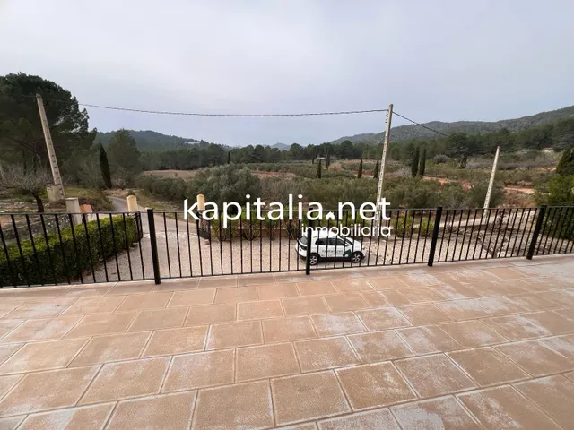 Chalet a la venta en l'Olleria — 48