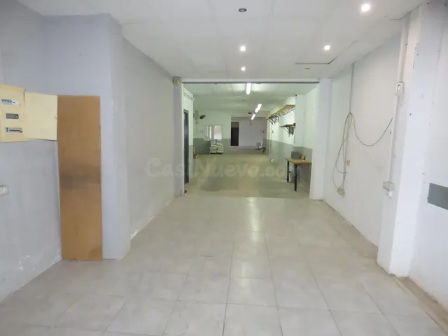 Amplio Local Comercial en el Corazón de Malgrat de Mar - foto 2